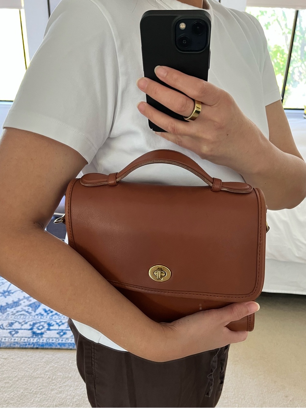 Vintage Coach 9870 Court Bag in British Tan - No Hangtag - Picture 16 of 16